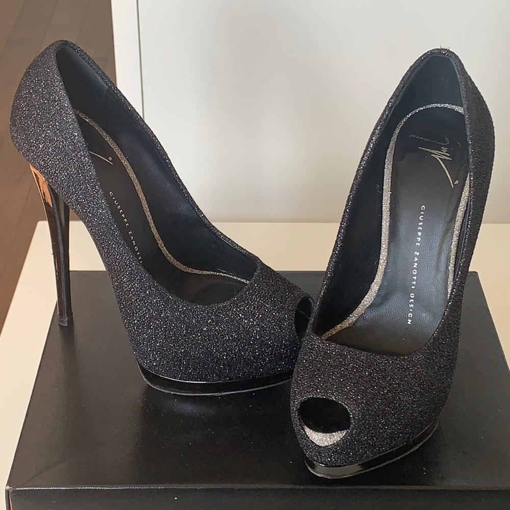 Giuseppe Zanotti Design Sparkly Pumps sz 37.5